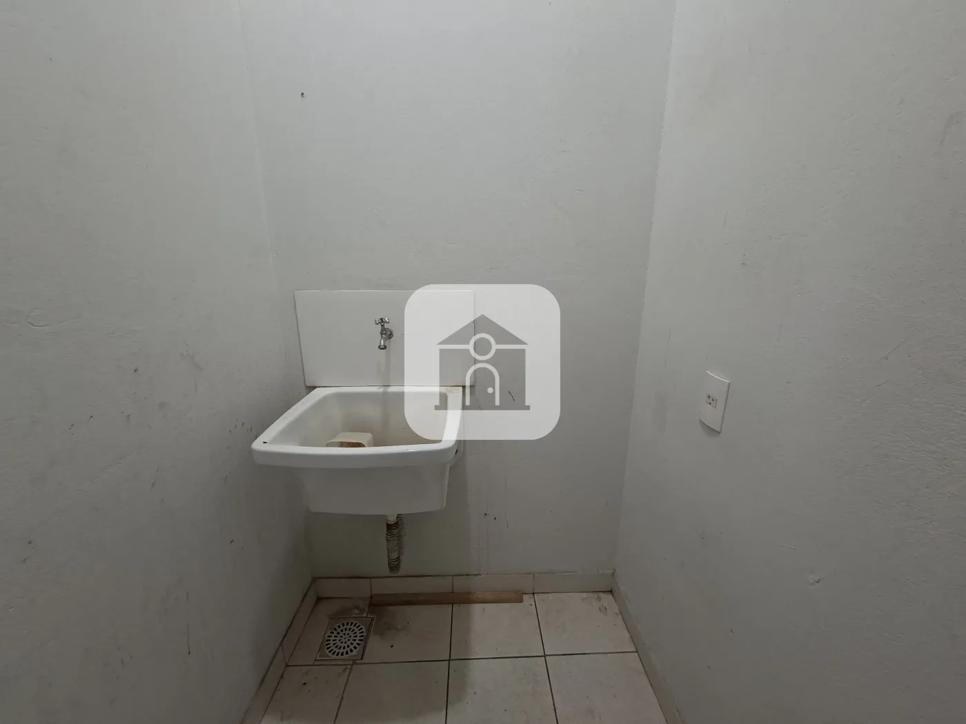 Alugar Comercial / Loja em Uberl&acirc;ndia R$ 12.000,00 - Foto 6