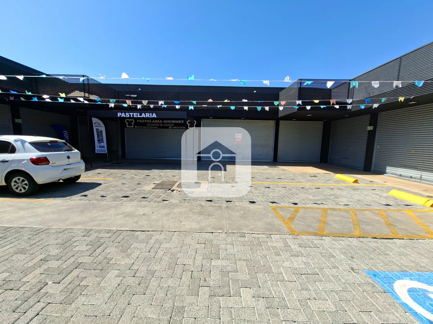 Alugar Comercial / Loja em Uberl&acirc;ndia R$ 2.200,00 - Foto 1