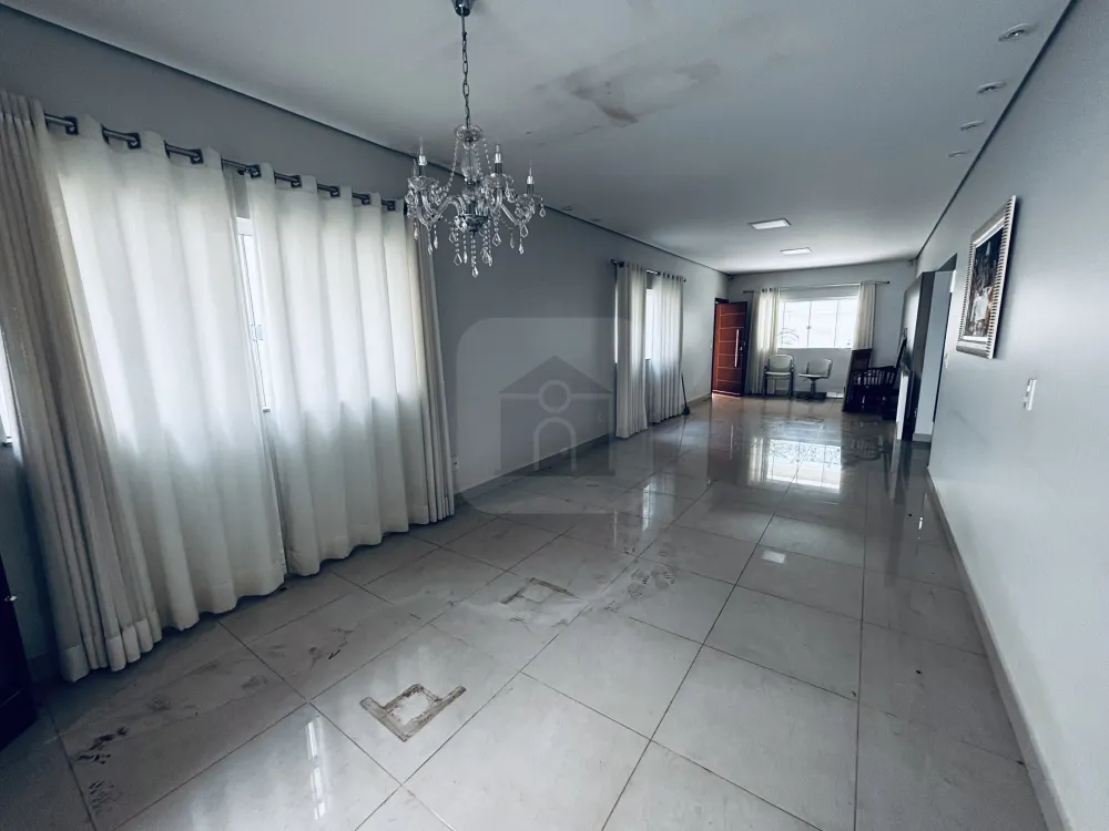 Alugar Comercial / Casa Comercial em Uberl&acirc;ndia R$ 17.000,00 - Foto 1