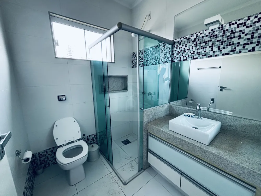 Alugar Comercial / Casa Comercial em Uberl&acirc;ndia R$ 17.000,00 - Foto 6