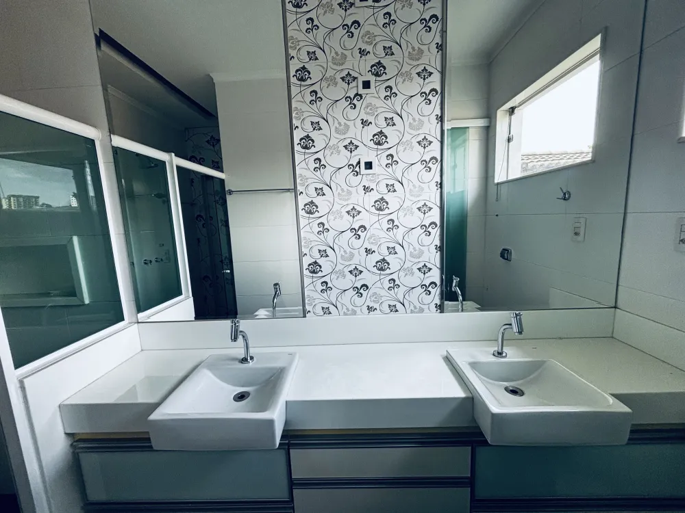 Alugar Comercial / Casa Comercial em Uberl&acirc;ndia R$ 17.000,00 - Foto 18