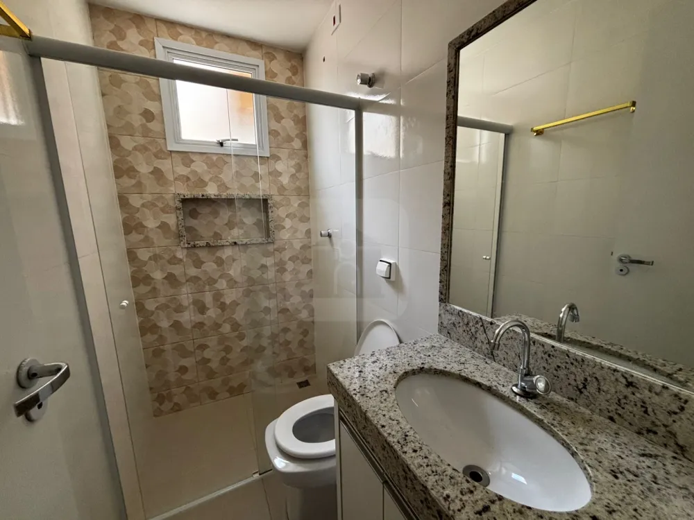Alugar Apartamento / Padr&atilde;o em Uberl&acirc;ndia R$ 1.700,00 - Foto 11