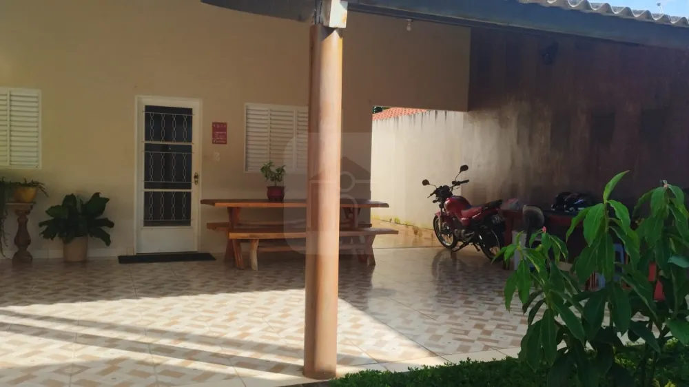 Comprar Casa / Padr&atilde;o em Uberl&acirc;ndia R$ 450.000,00 - Foto 2