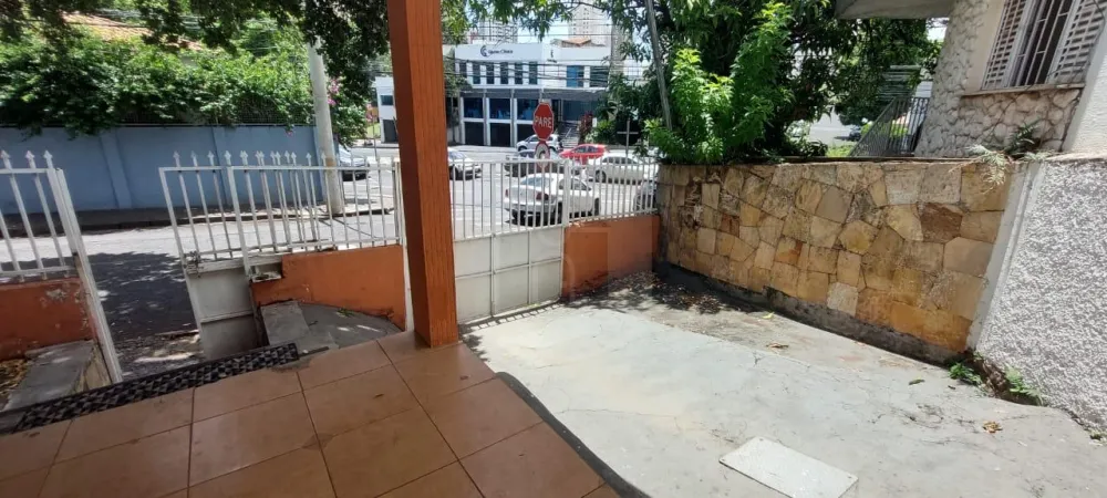 Alugar Casa / Padr&atilde;o em Uberl&acirc;ndia R$ 3.000,00 - Foto 2
