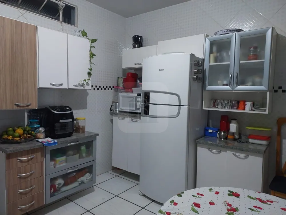 Comprar Casa / Padr&atilde;o em Uberl&acirc;ndia R$ 450.000,00 - Foto 10