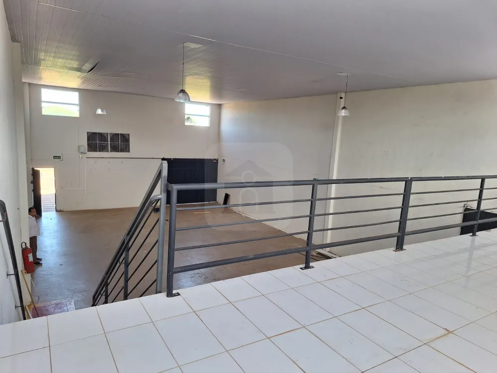 Alugar Comercial / Galp&atilde;o em Uberl&acirc;ndia R$ 4.300,00 - Foto 6