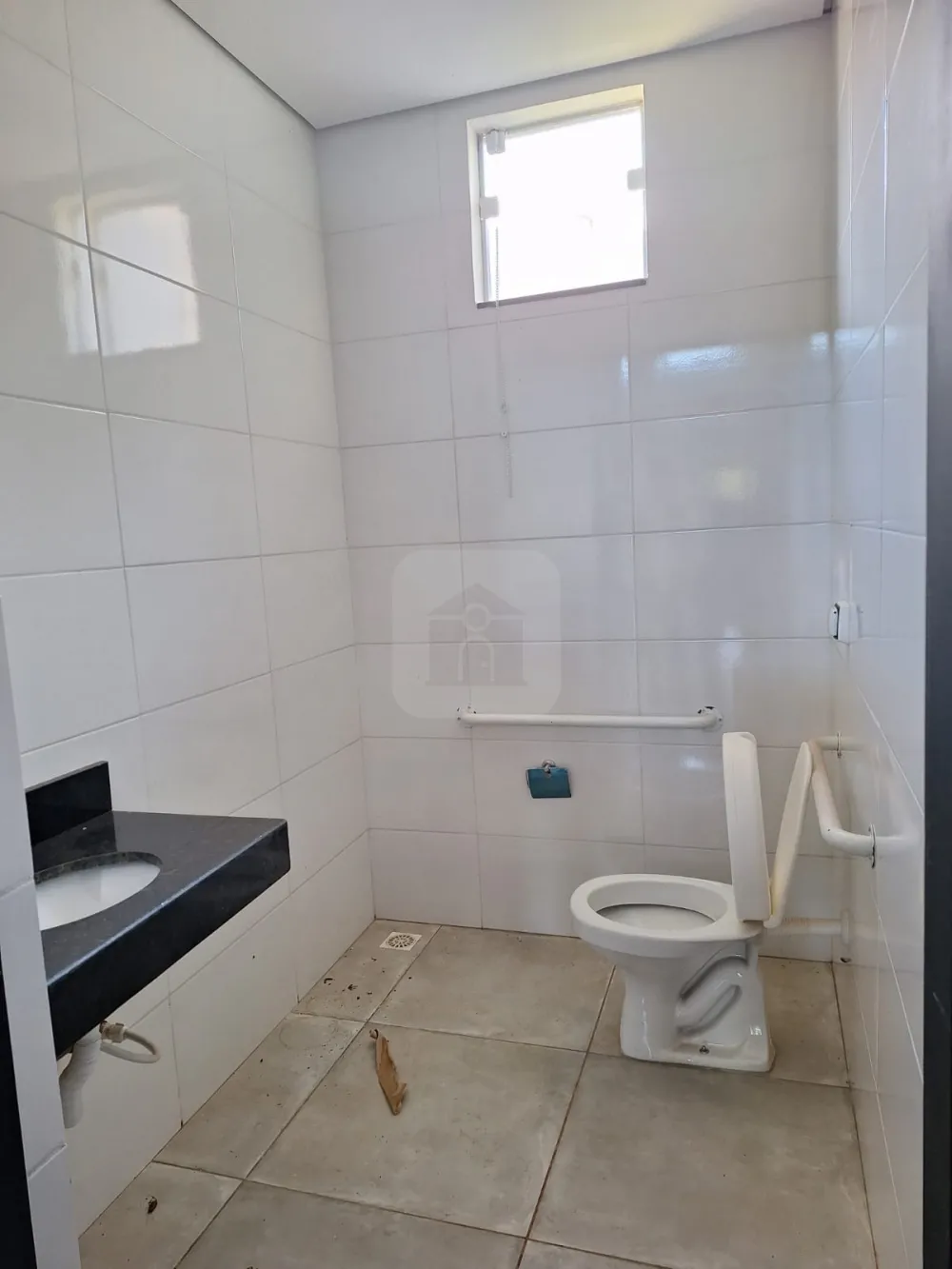 Alugar Comercial / Galp&atilde;o em Uberl&acirc;ndia R$ 4.300,00 - Foto 9