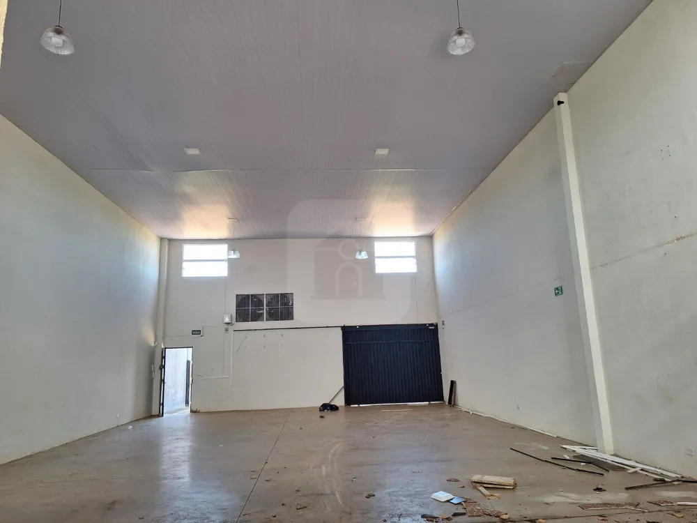 Alugar Comercial / Galp&atilde;o em Uberl&acirc;ndia R$ 4.300,00 - Foto 4