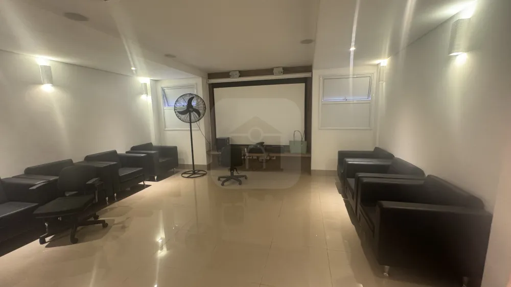 Alugar Apartamento / Flat em Uberl&acirc;ndia R$ 1.800,00 - Foto 1