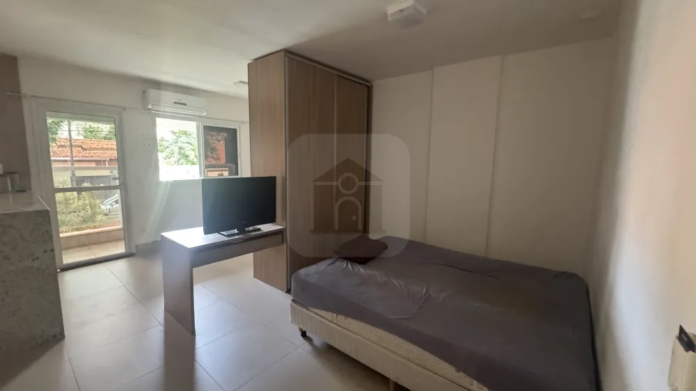 Alugar Apartamento / Flat em Uberl&acirc;ndia R$ 1.800,00 - Foto 2