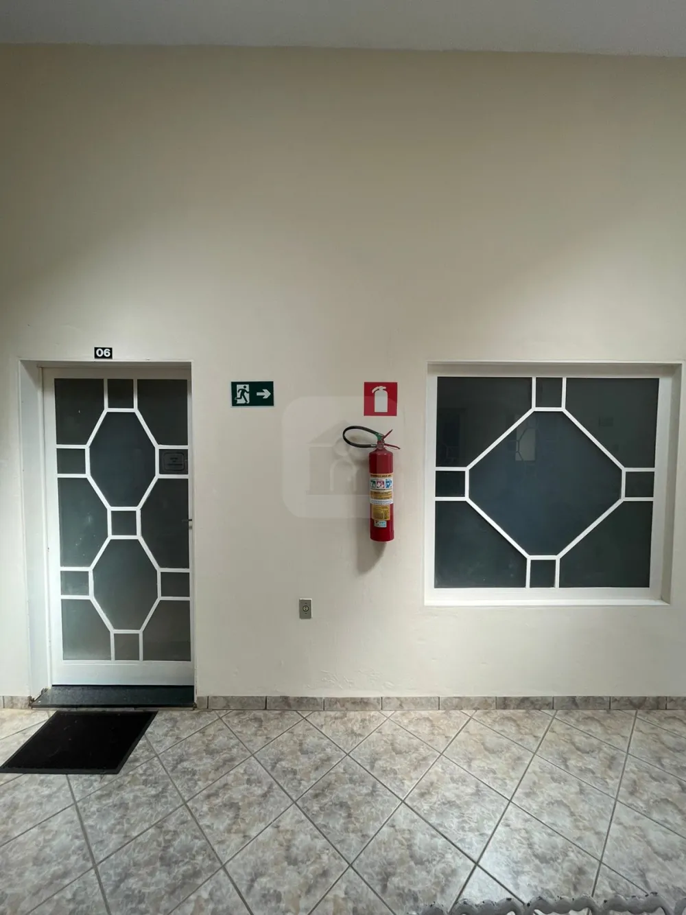 Alugar Comercial / Sala Comercial Condom&iacute;nio em Araguari R$ 1.000,00 - Foto 1