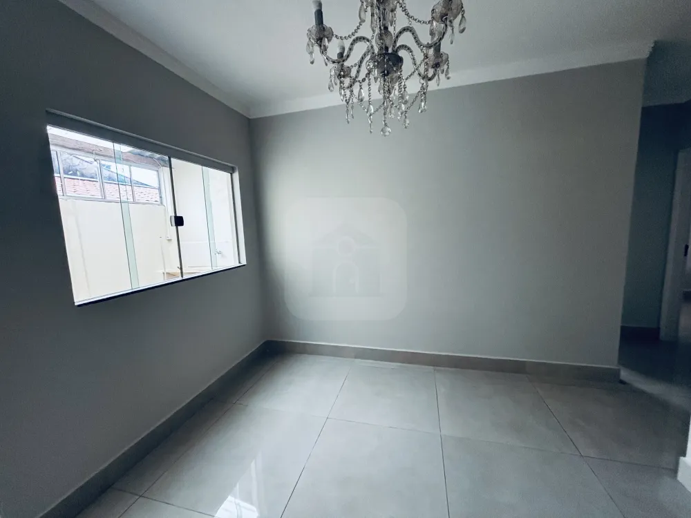 Alugar Casa / Padr&atilde;o em Uberl&acirc;ndia R$ 3.300,00 - Foto 3