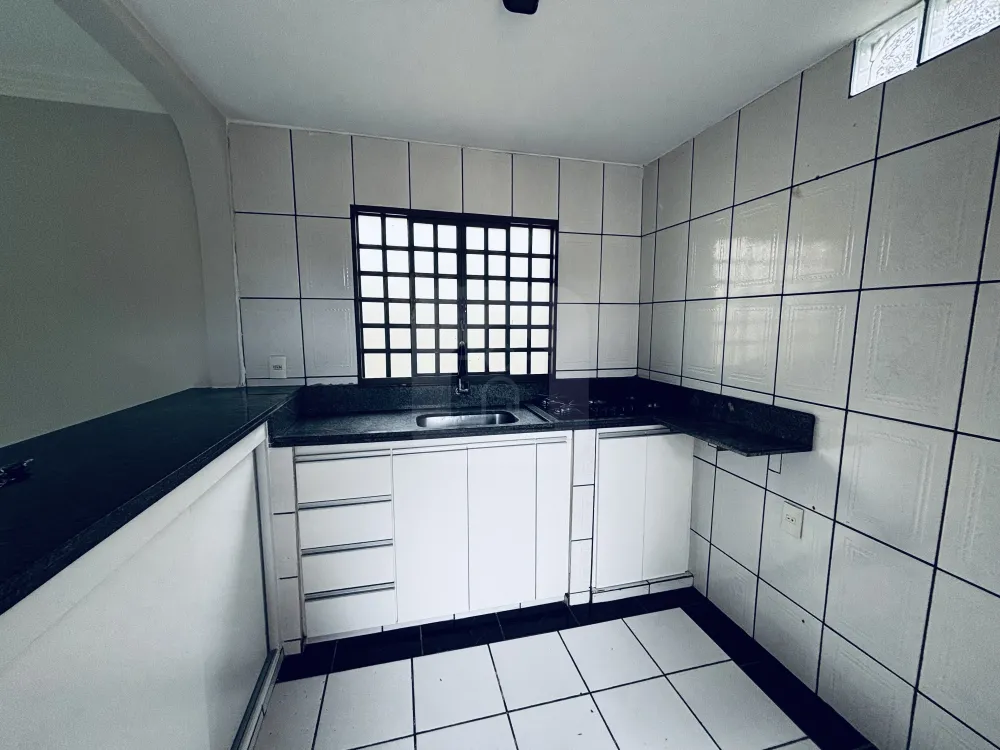 Alugar Casa / Padr&atilde;o em Uberl&acirc;ndia R$ 3.300,00 - Foto 8