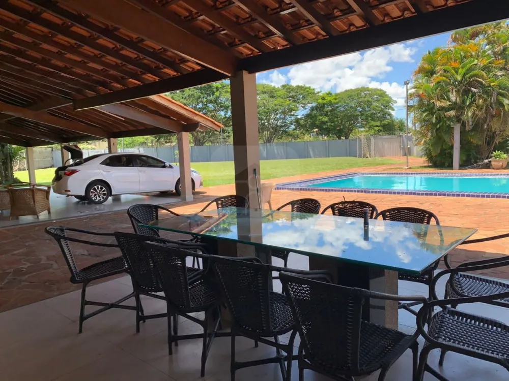 Alugar Casa / Ch&aacute;cara em Uberl&acirc;ndia R$ 5.500,00 - Foto 3