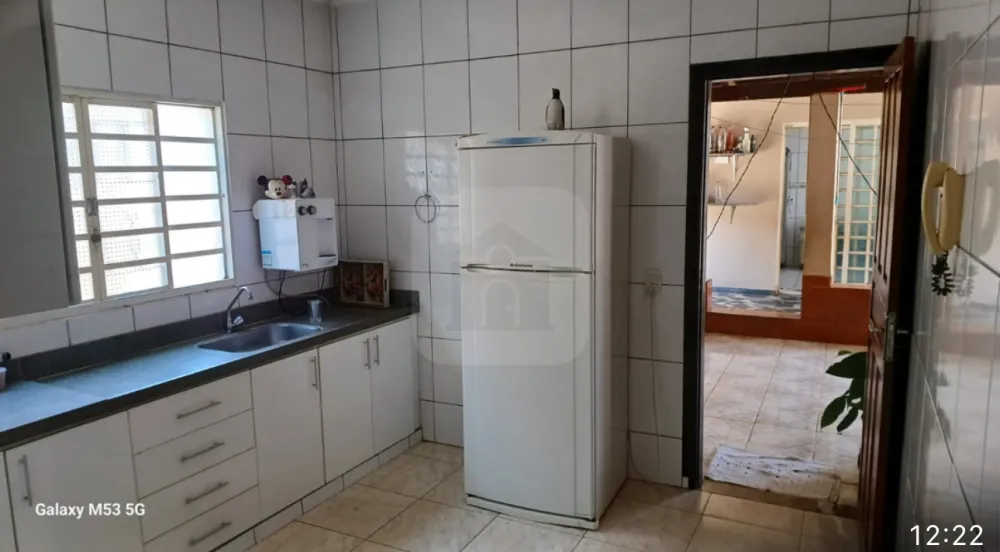 Comprar Casa / Padr&atilde;o em Uberl&acirc;ndia R$ 650.000,00 - Foto 11