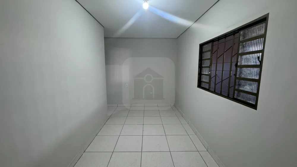 Alugar Casa / Padr&atilde;o em Uberl&acirc;ndia R$ 1.700,00 - Foto 1