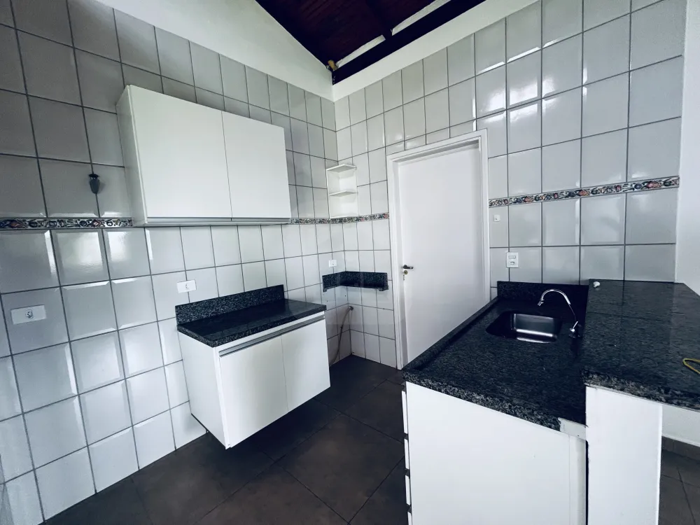 Alugar Casa / Padr&atilde;o em Uberl&acirc;ndia R$ 3.800,00 - Foto 1