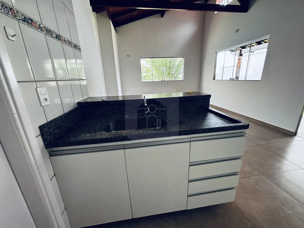 Alugar Casa / Padr&atilde;o em Uberl&acirc;ndia R$ 3.800,00 - Foto 2