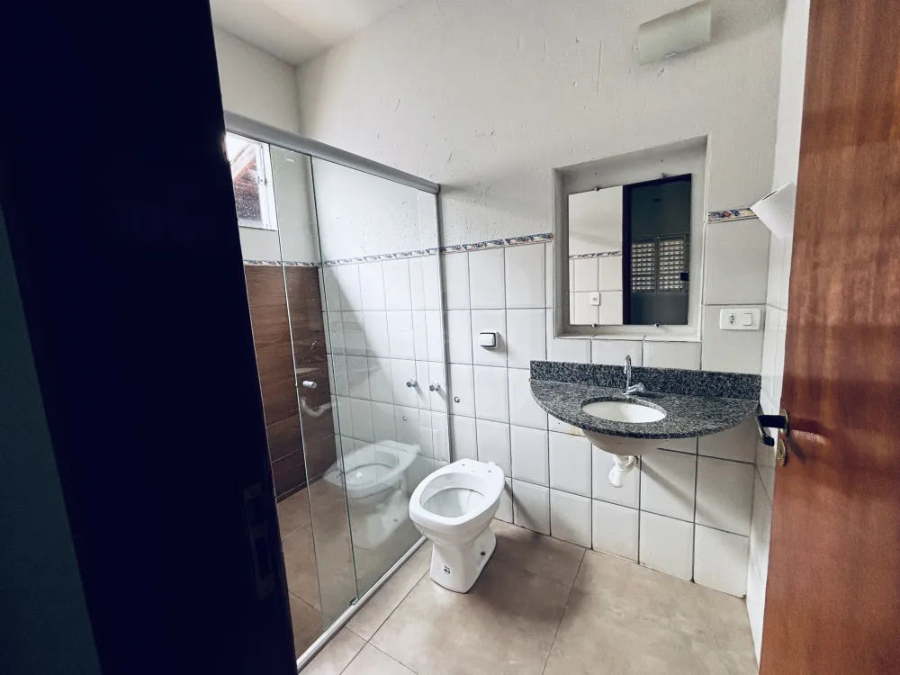 Alugar Casa / Padr&atilde;o em Uberl&acirc;ndia R$ 3.800,00 - Foto 7