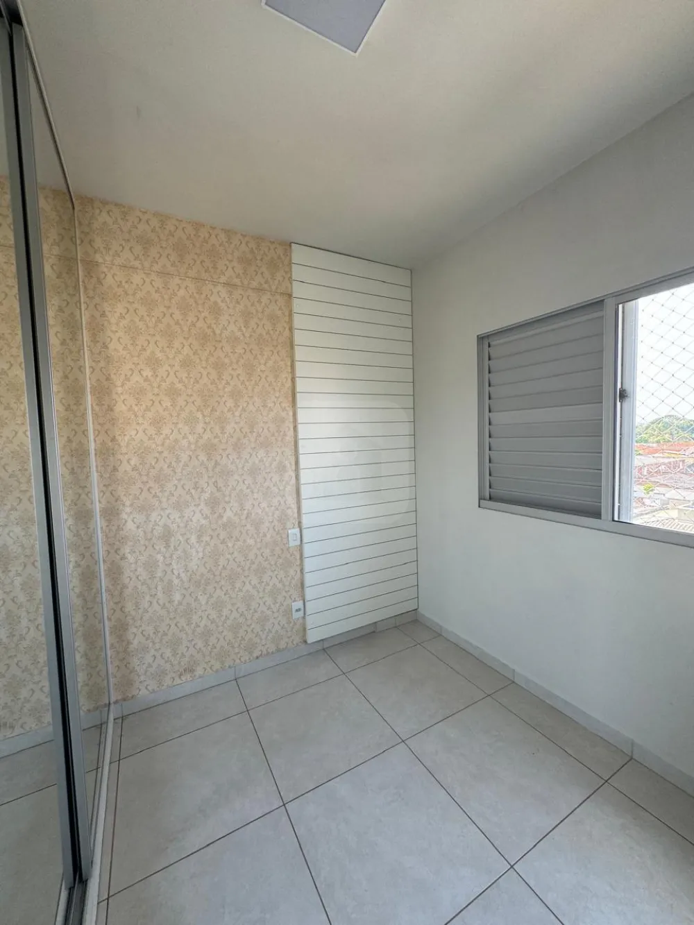 Alugar Apartamento / Padr&atilde;o em Araguari R$ 2.500,00 - Foto 12