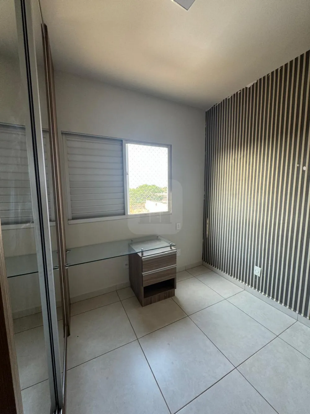 Alugar Apartamento / Padr&atilde;o em Araguari R$ 2.500,00 - Foto 14