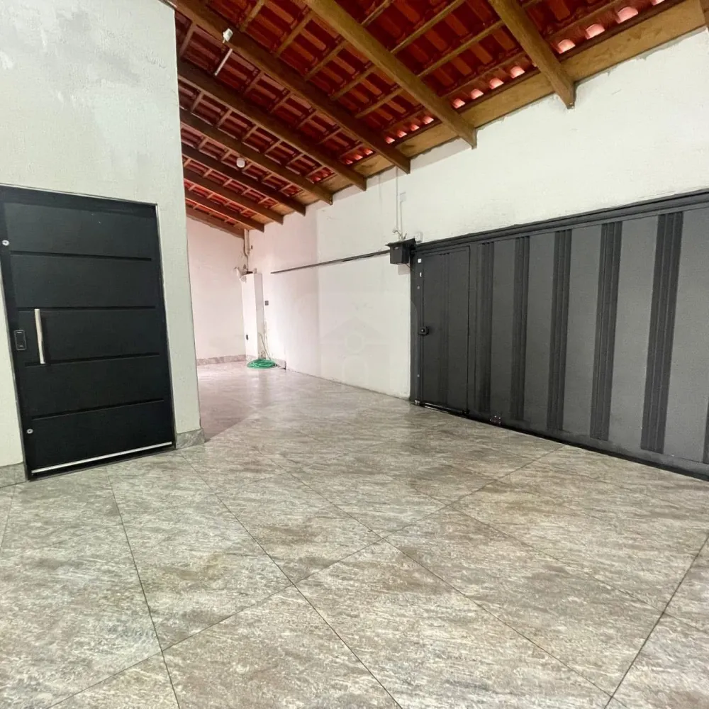 Comprar Casa / Padr&atilde;o em Uberl&acirc;ndia R$ 550.000,00 - Foto 1