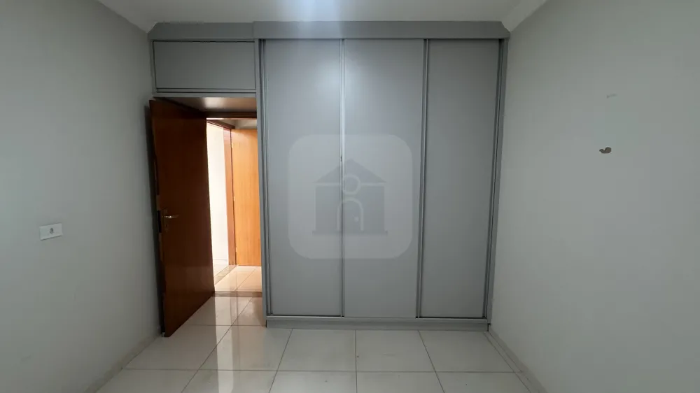 Alugar Casa / Padr&atilde;o em Uberl&acirc;ndia R$ 3.700,00 - Foto 5