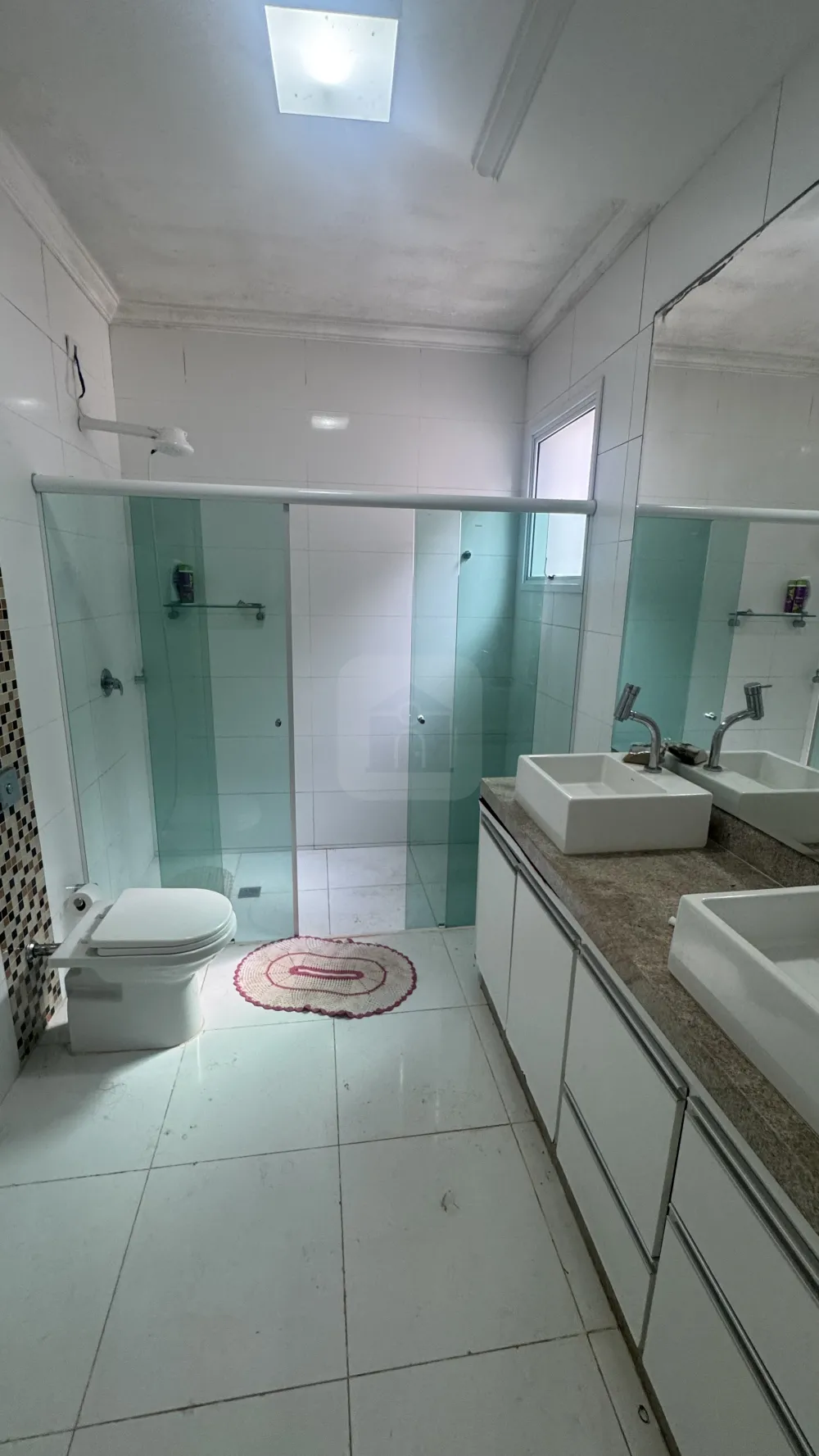 Alugar Casa / Padr&atilde;o em Uberl&acirc;ndia R$ 3.700,00 - Foto 9