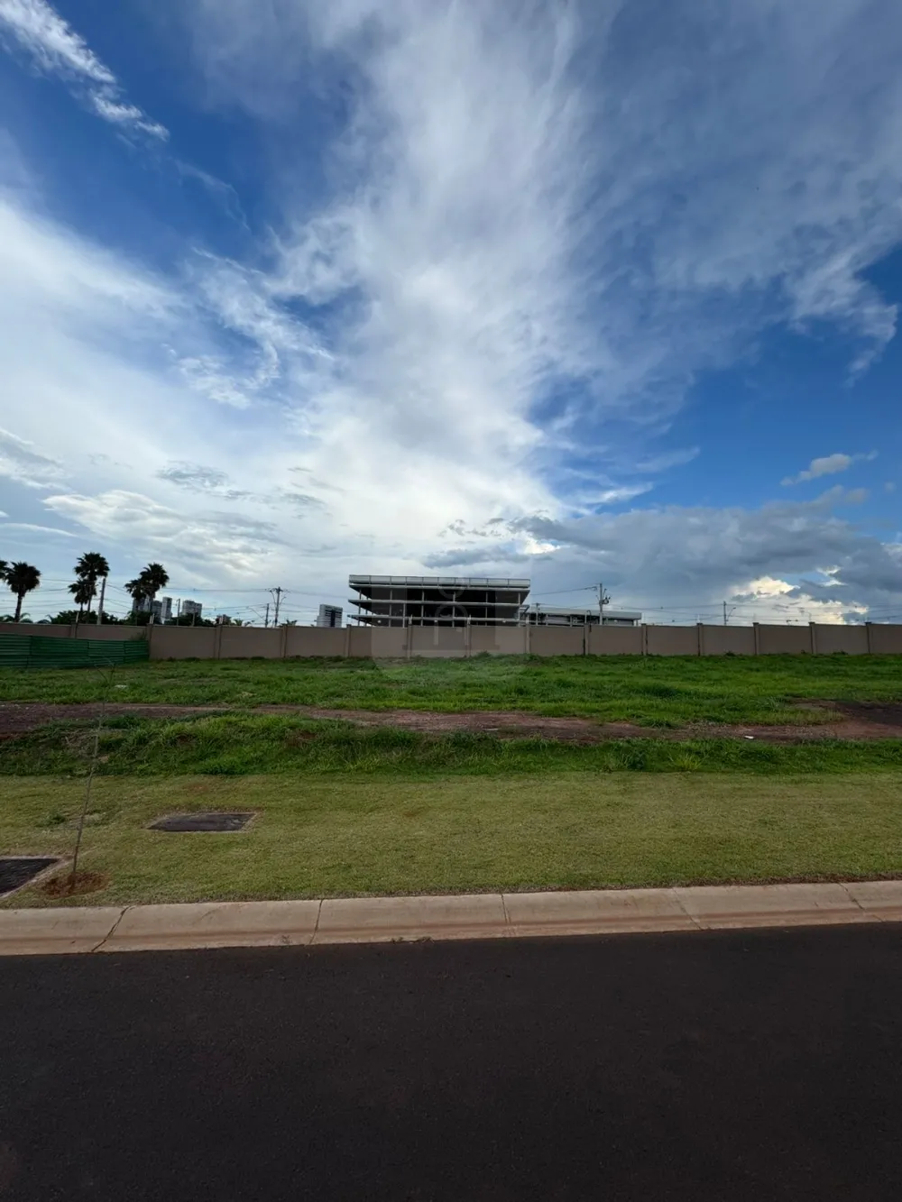 Comprar Terreno / Condom&iacute;nio em Uberl&acirc;ndia R$ 748.000,00 - Foto 5