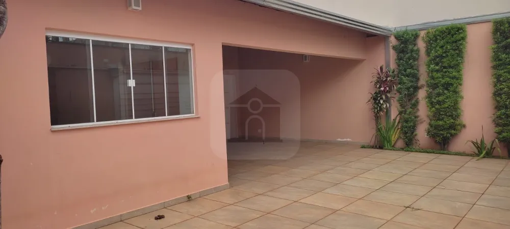 Comprar Casa / Padr&atilde;o em Uberl&acirc;ndia R$ 980.000,00 - Foto 1
