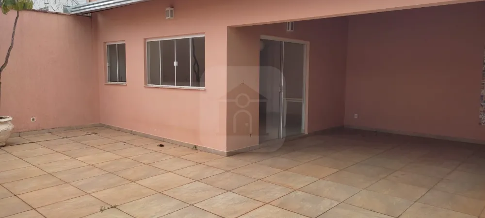 Comprar Casa / Padr&atilde;o em Uberl&acirc;ndia R$ 980.000,00 - Foto 2