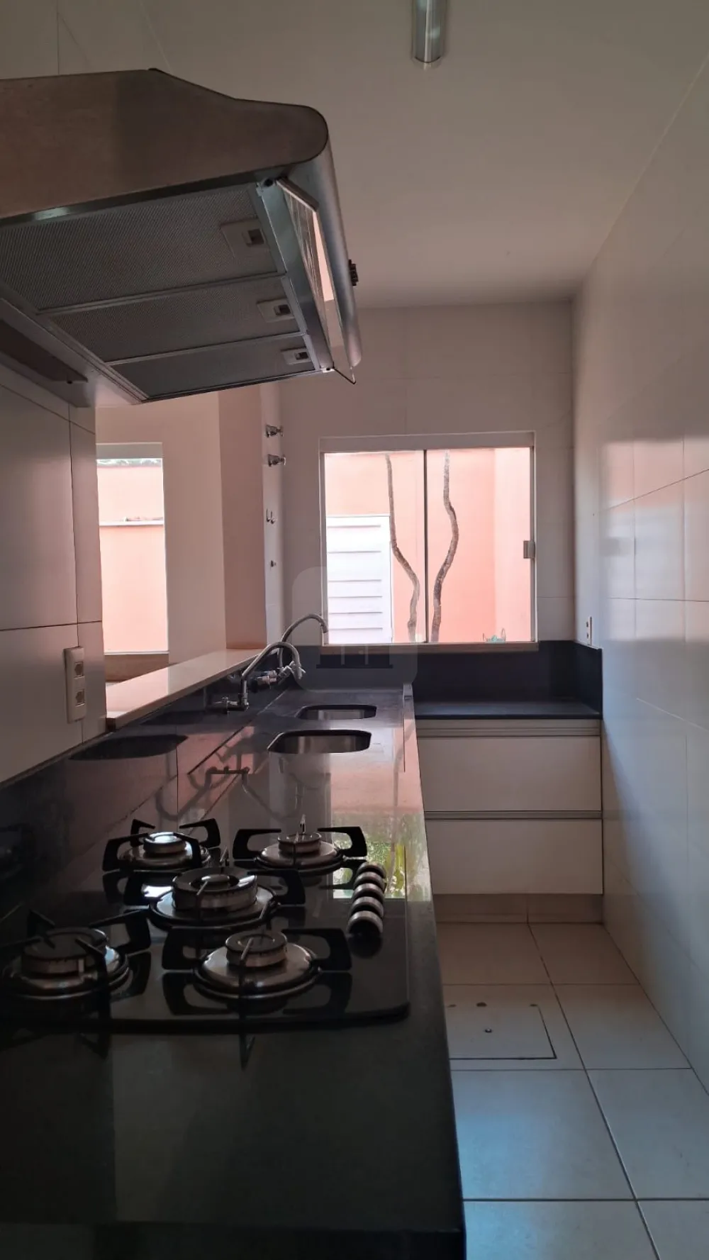 Comprar Casa / Padr&atilde;o em Uberl&acirc;ndia R$ 980.000,00 - Foto 3