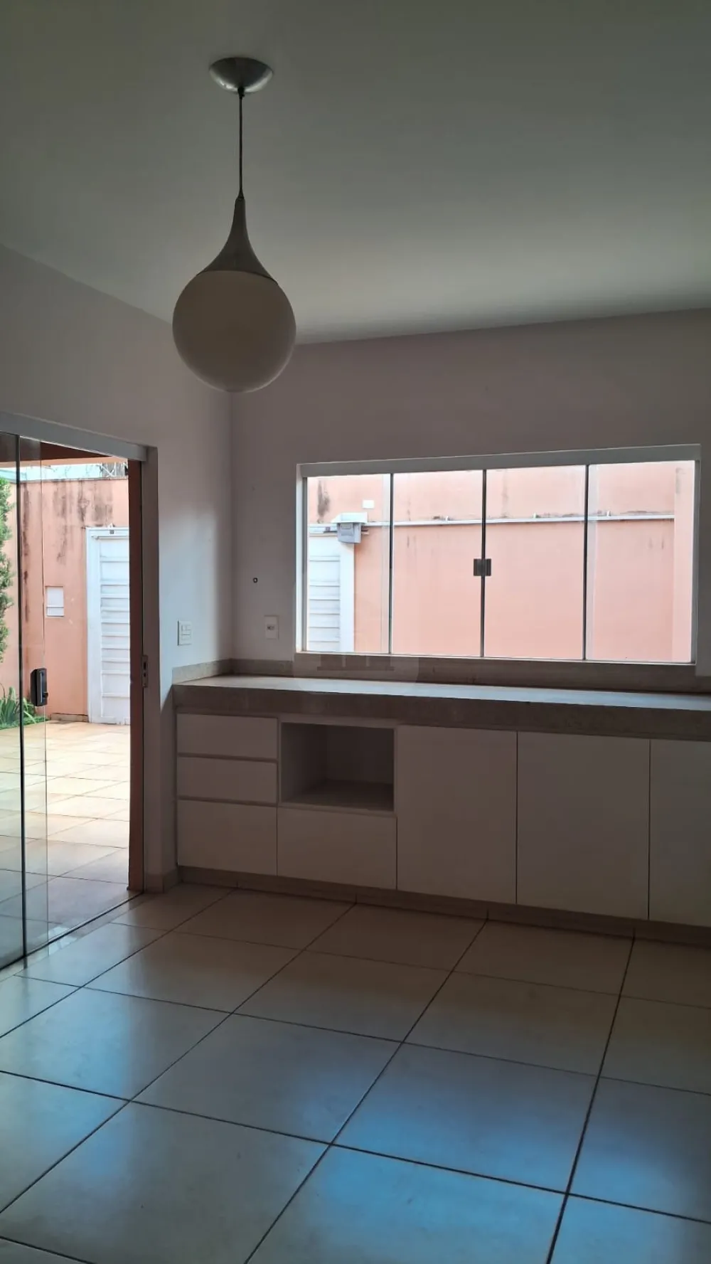 Comprar Casa / Padr&atilde;o em Uberl&acirc;ndia R$ 980.000,00 - Foto 4