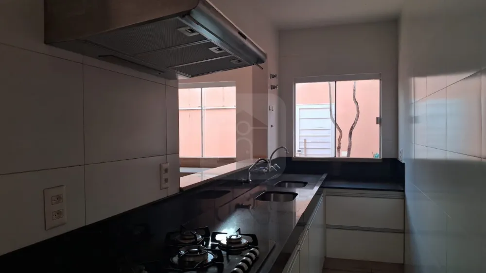 Comprar Casa / Padr&atilde;o em Uberl&acirc;ndia R$ 980.000,00 - Foto 11