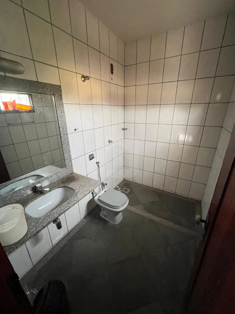 Alugar Comercial / Pr&eacute;dio em Uberl&acirc;ndia R$ 2.500,00 - Foto 10