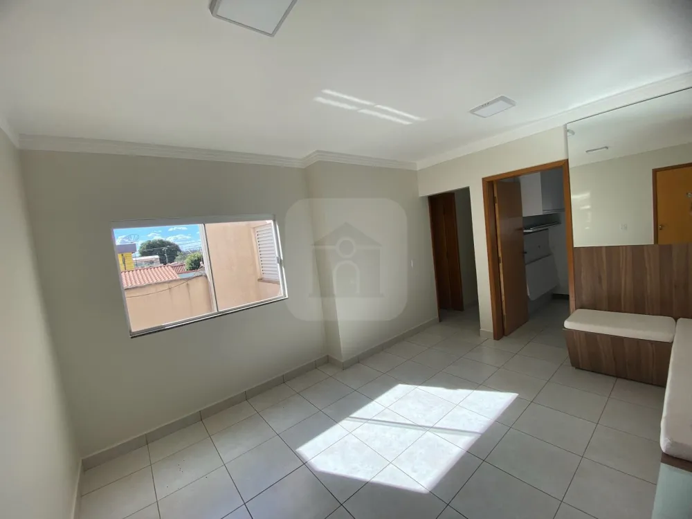 Comprar Apartamento / Padr&atilde;o em Uberl&acirc;ndia R$ 240.000,00 - Foto 1