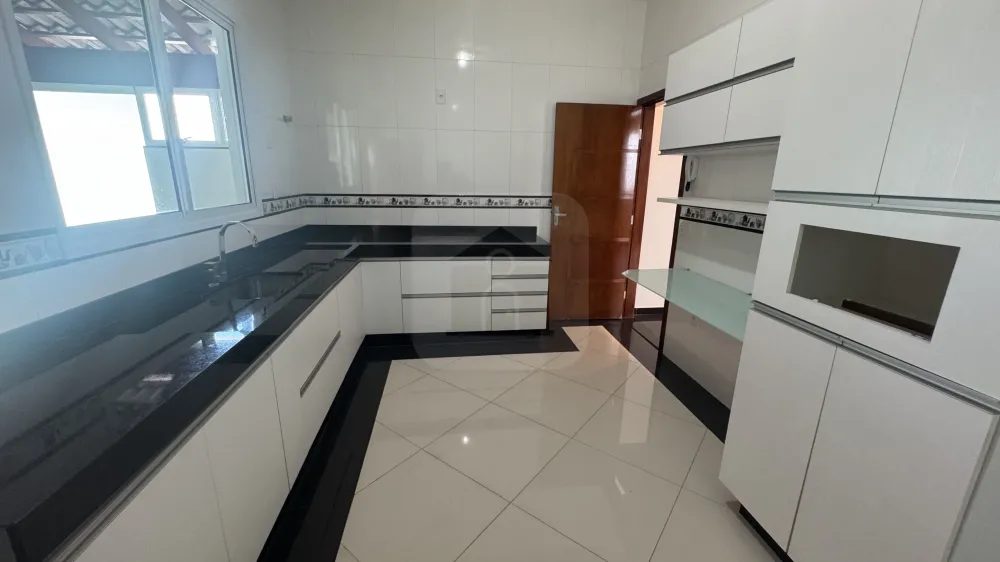 Alugar Casa / Padr&atilde;o em Uberl&acirc;ndia R$ 4.500,00 - Foto 6