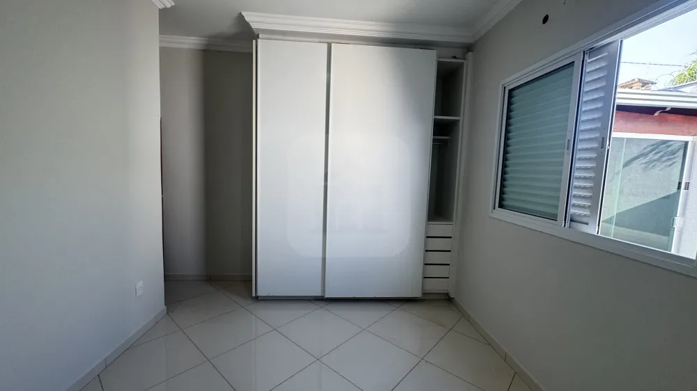 Alugar Casa / Padr&atilde;o em Uberl&acirc;ndia R$ 4.500,00 - Foto 16