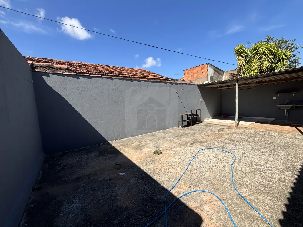 Alugar Casa / Padr&atilde;o em Uberl&acirc;ndia R$ 1.900,00 - Foto 8