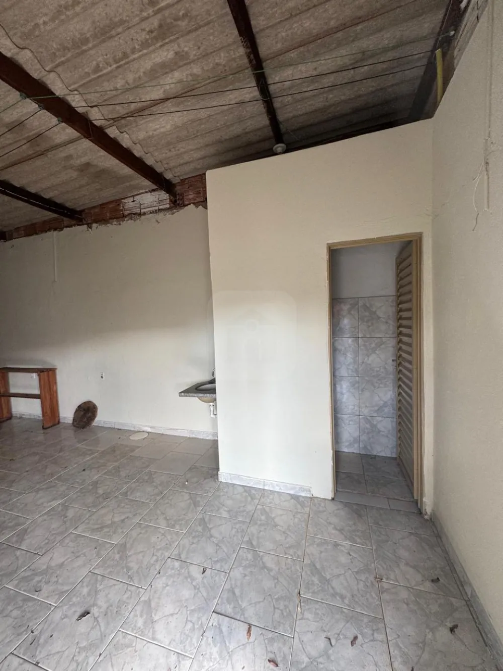 Alugar Casa / Padr&atilde;o em Araguari R$ 1.400,00 - Foto 2