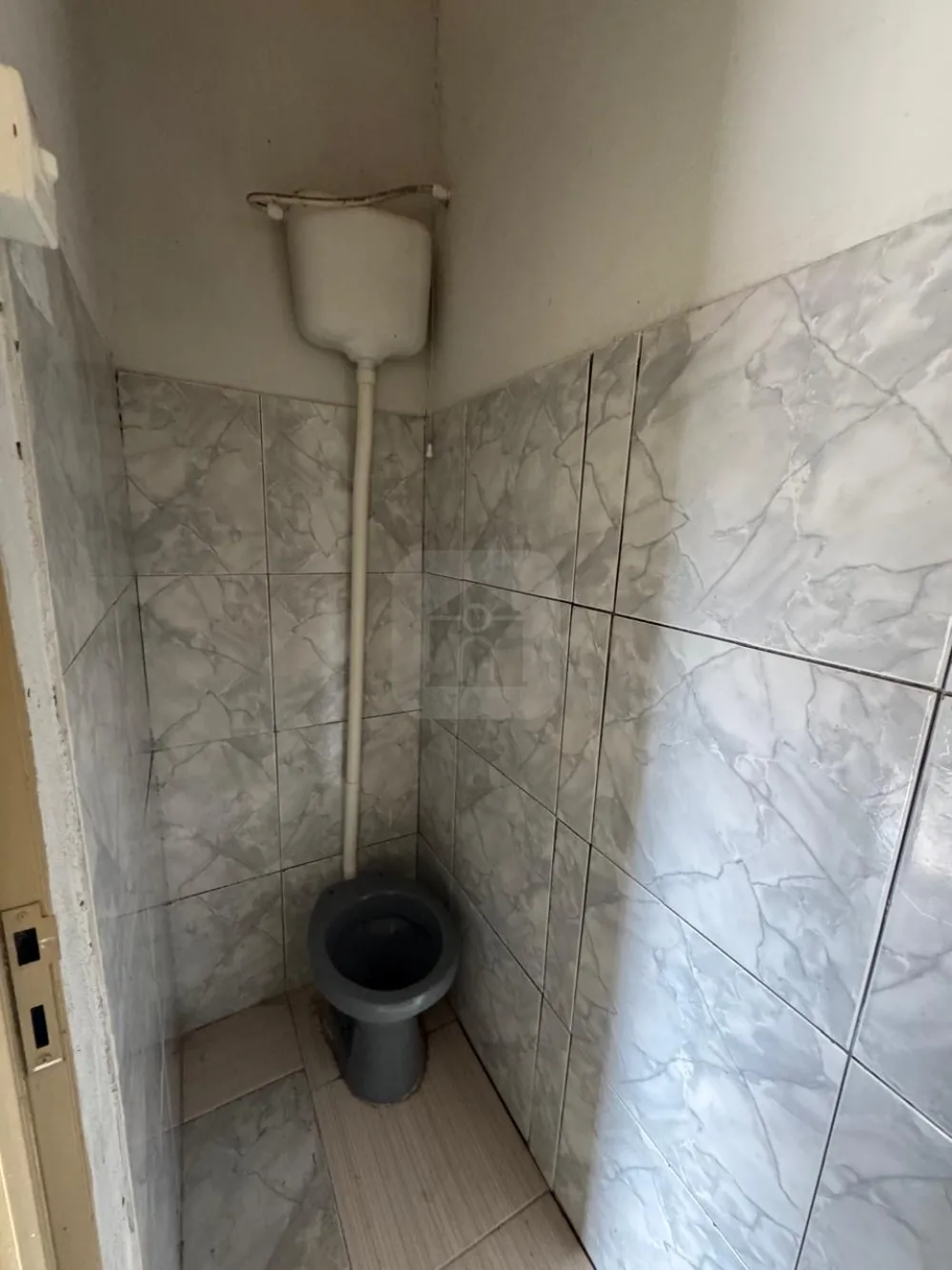 Alugar Casa / Padr&atilde;o em Araguari R$ 1.400,00 - Foto 4