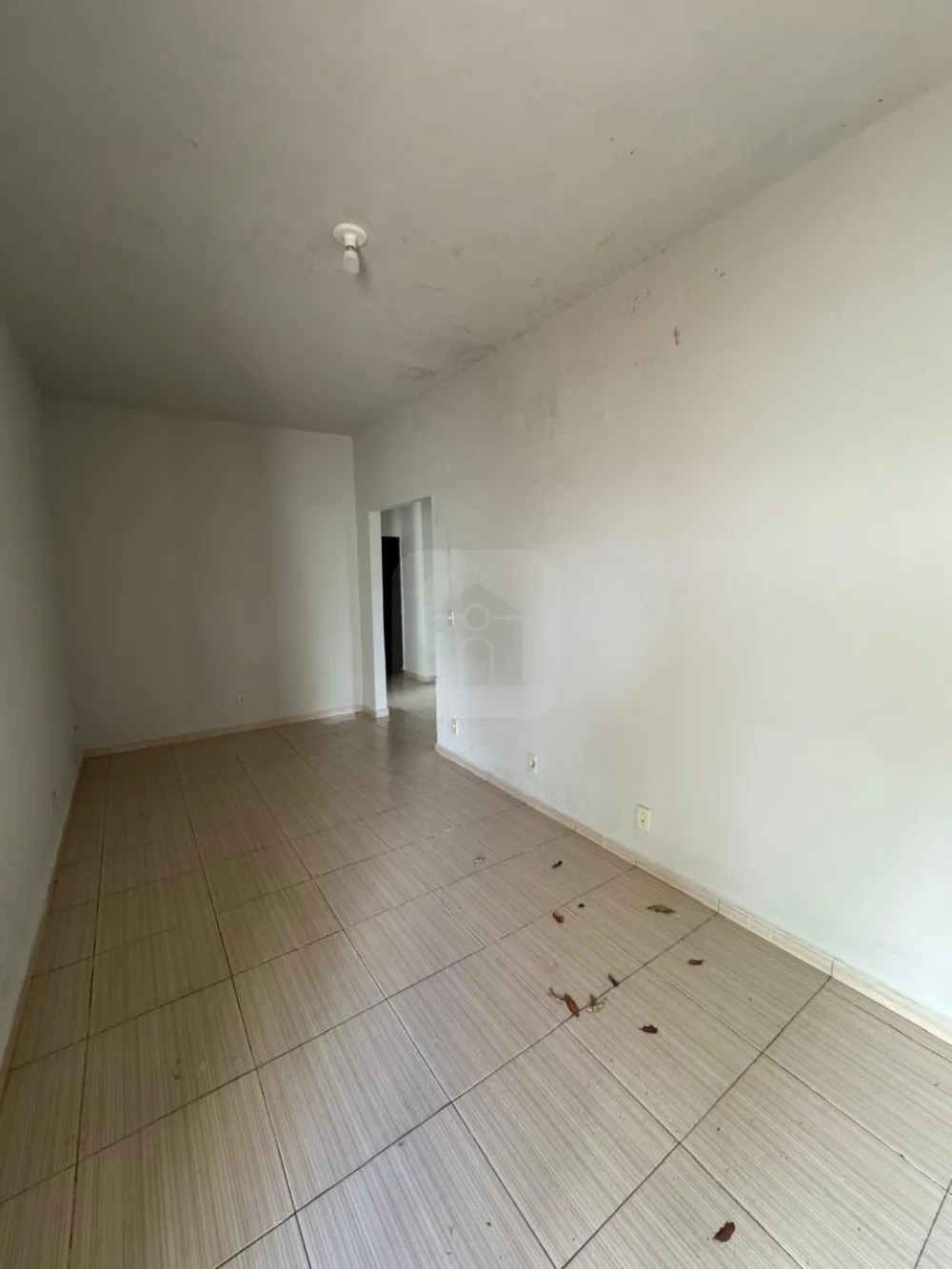 Alugar Casa / Padr&atilde;o em Araguari R$ 1.400,00 - Foto 8