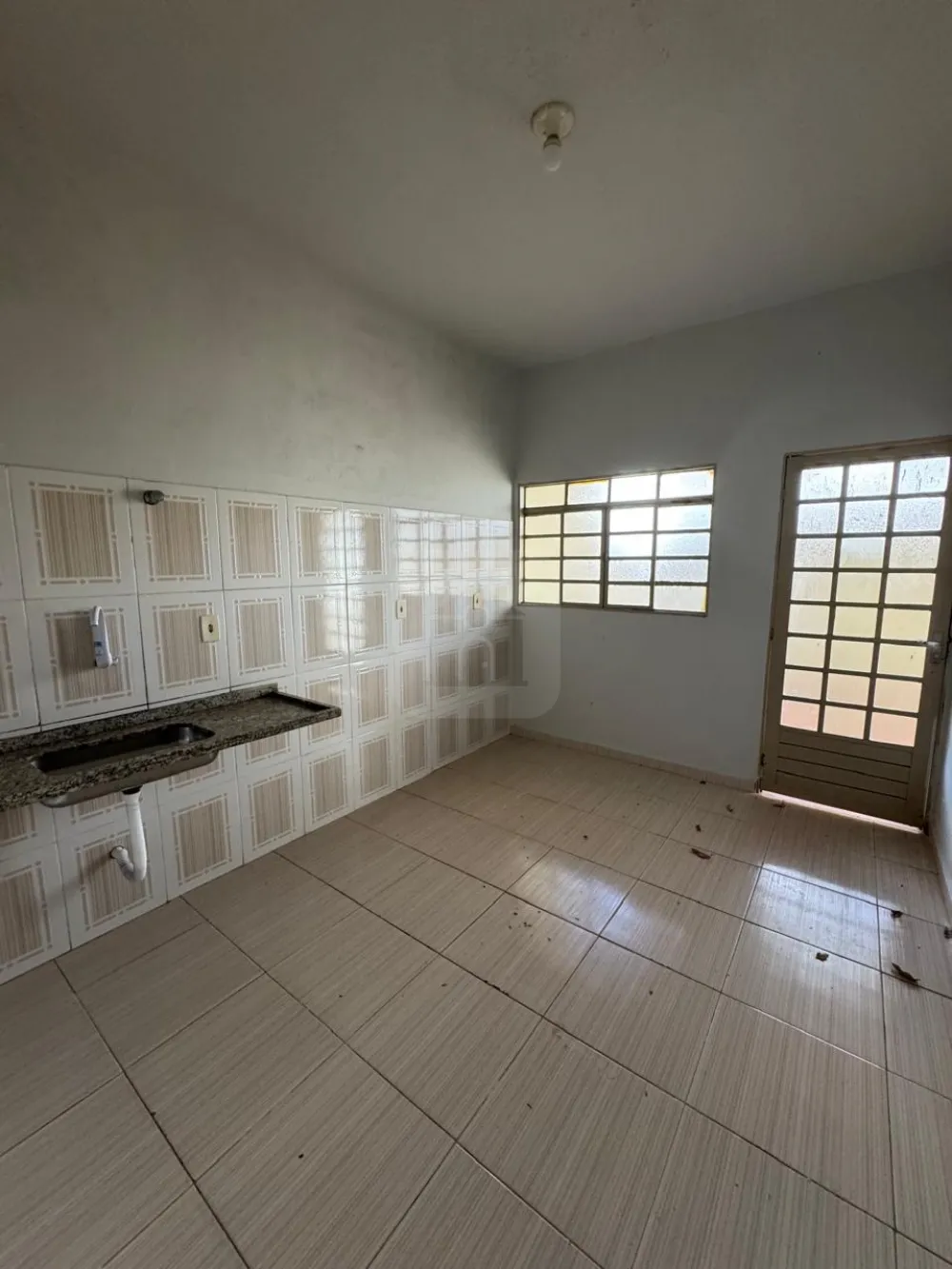 Alugar Casa / Padr&atilde;o em Araguari R$ 1.400,00 - Foto 10