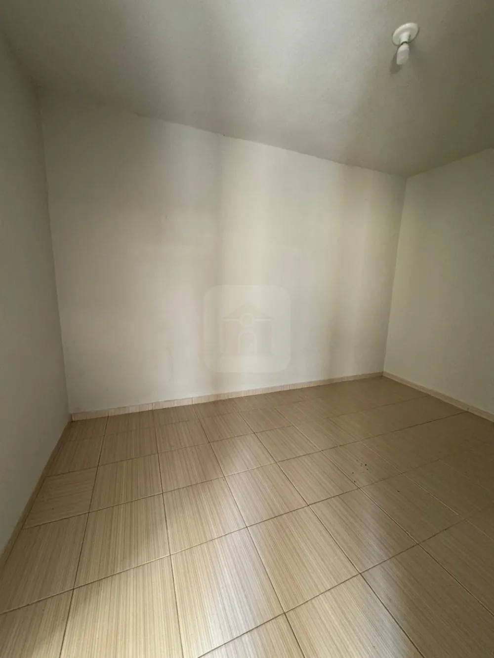 Alugar Casa / Padr&atilde;o em Araguari R$ 1.400,00 - Foto 14