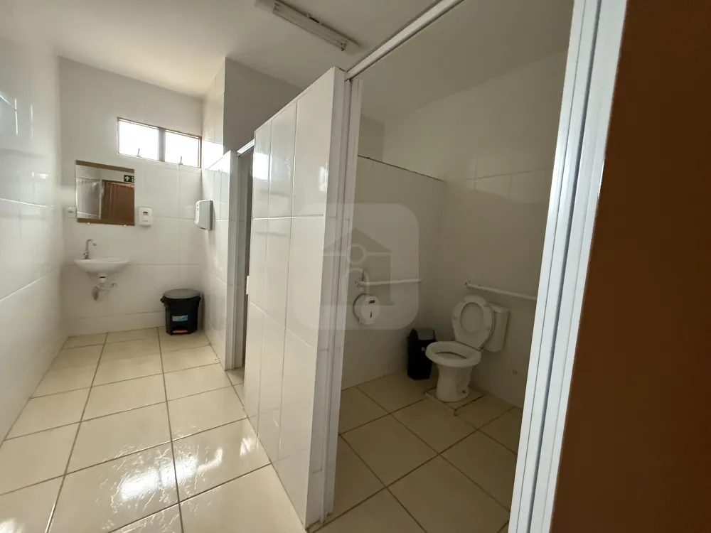 Alugar Comercial / Galp&atilde;o em Uberl&acirc;ndia R$ 6.000,00 - Foto 1