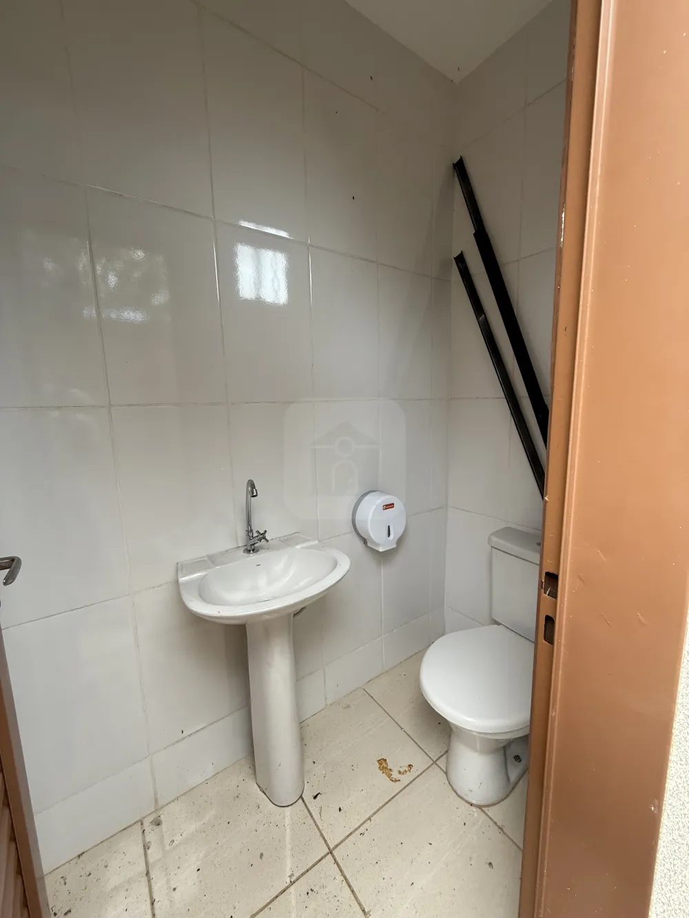 Alugar Comercial / Galp&atilde;o em Uberl&acirc;ndia R$ 6.000,00 - Foto 3