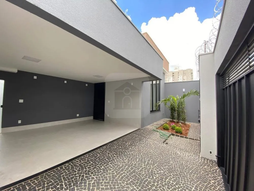 Comprar Casa / Padr&atilde;o em Uberl&acirc;ndia R$ 850.000,00 - Foto 1