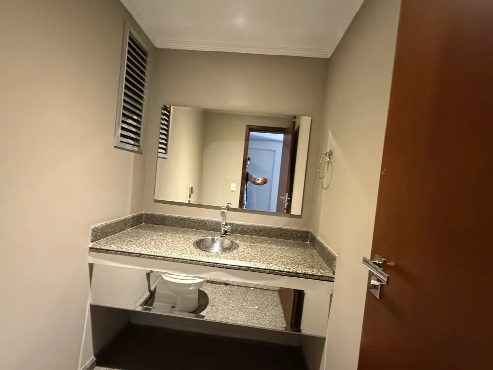 Alugar Apartamento / Padr&atilde;o em Uberl&acirc;ndia R$ 4.900,00 - Foto 4