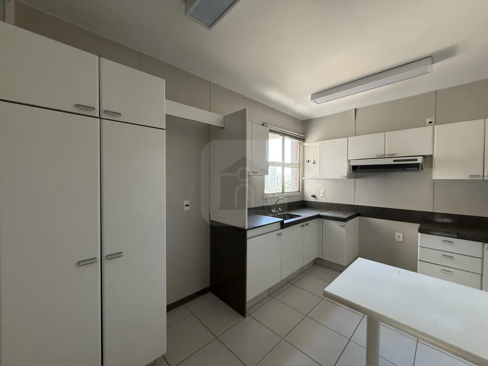 Alugar Apartamento / Padr&atilde;o em Uberl&acirc;ndia R$ 4.900,00 - Foto 17