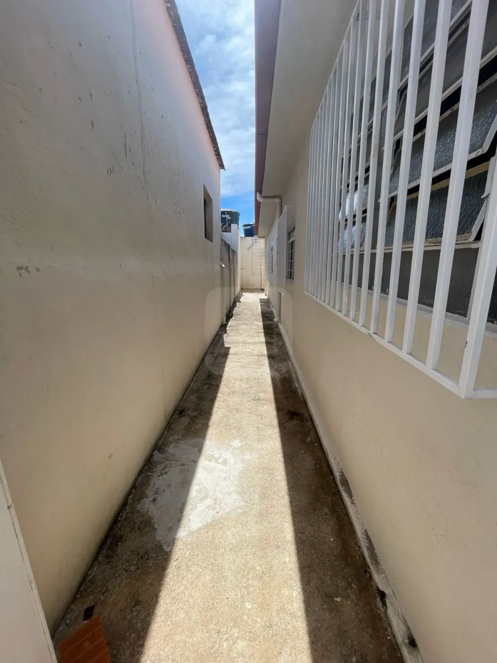 Comprar Casa / Padr&atilde;o em Araguari - Foto 2
